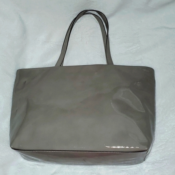 Kate Spade Veranda Place Patent Small Evie Tote - Picture 3 of 16